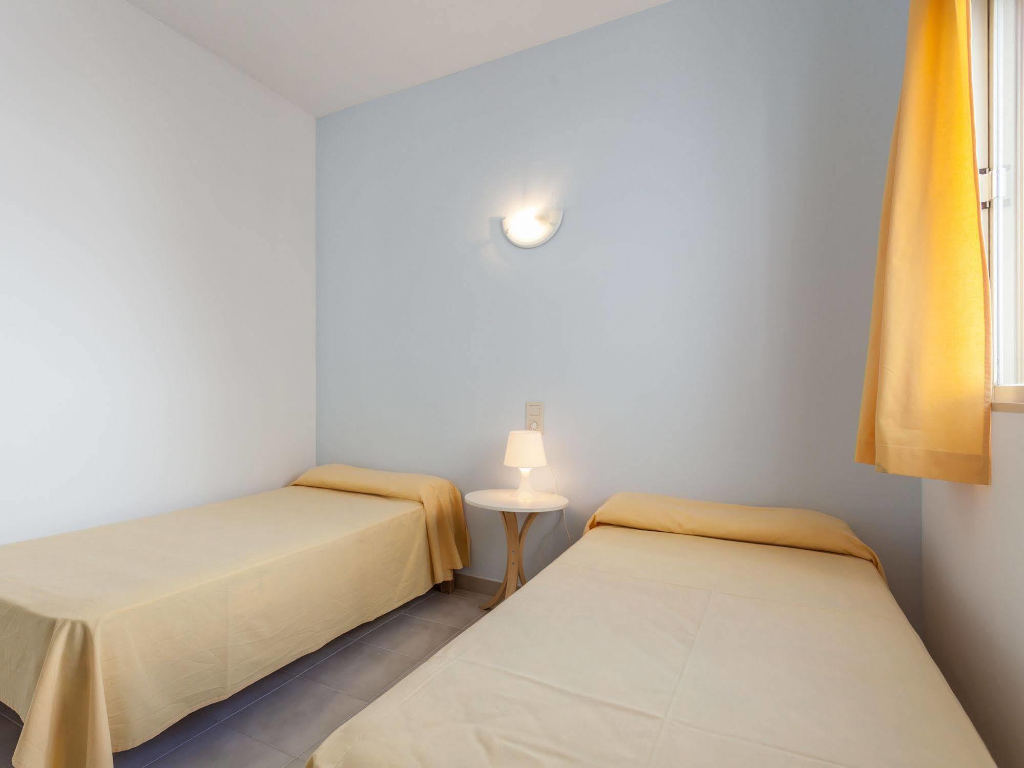 Apartamentos Lago Colonia de Sant Jordi Εξωτερικό φωτογραφία